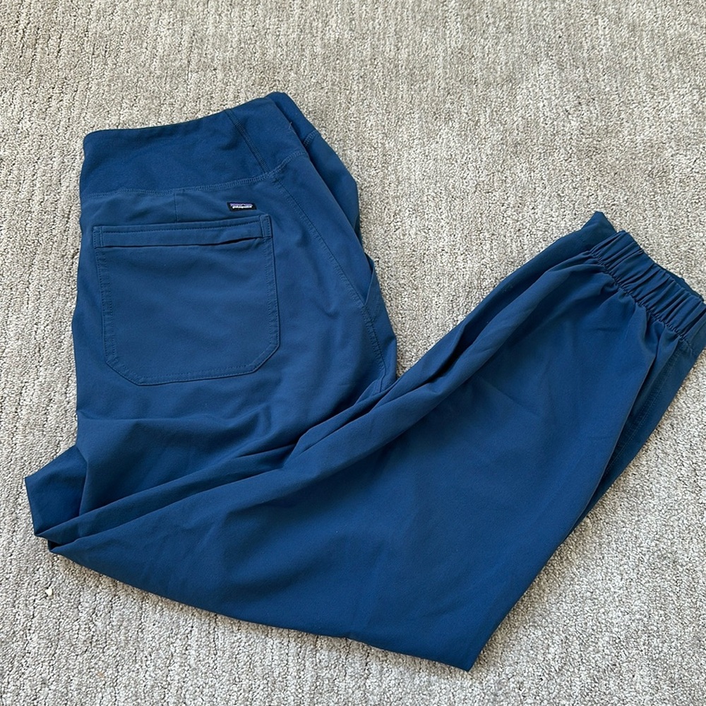 Patagonia Happy Hike